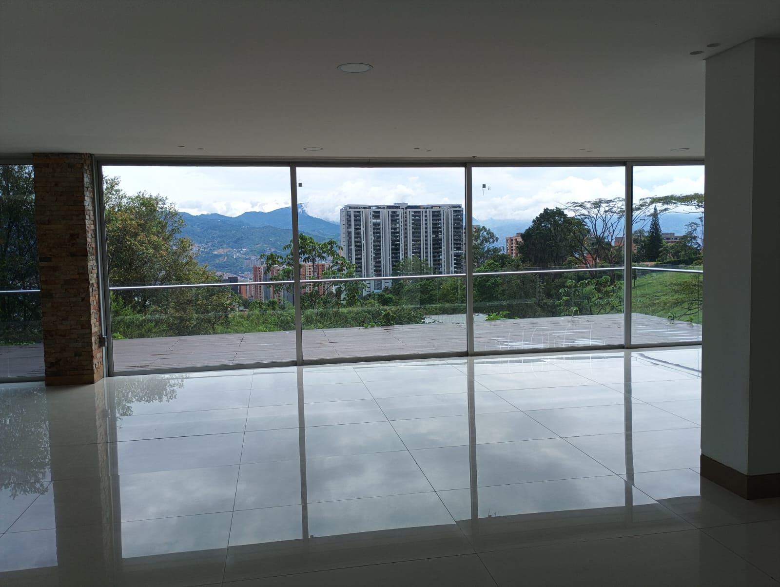 Esta es la casa que el creador de contenido, Yeferson Cossio, arrendó a la SAE durante un año.