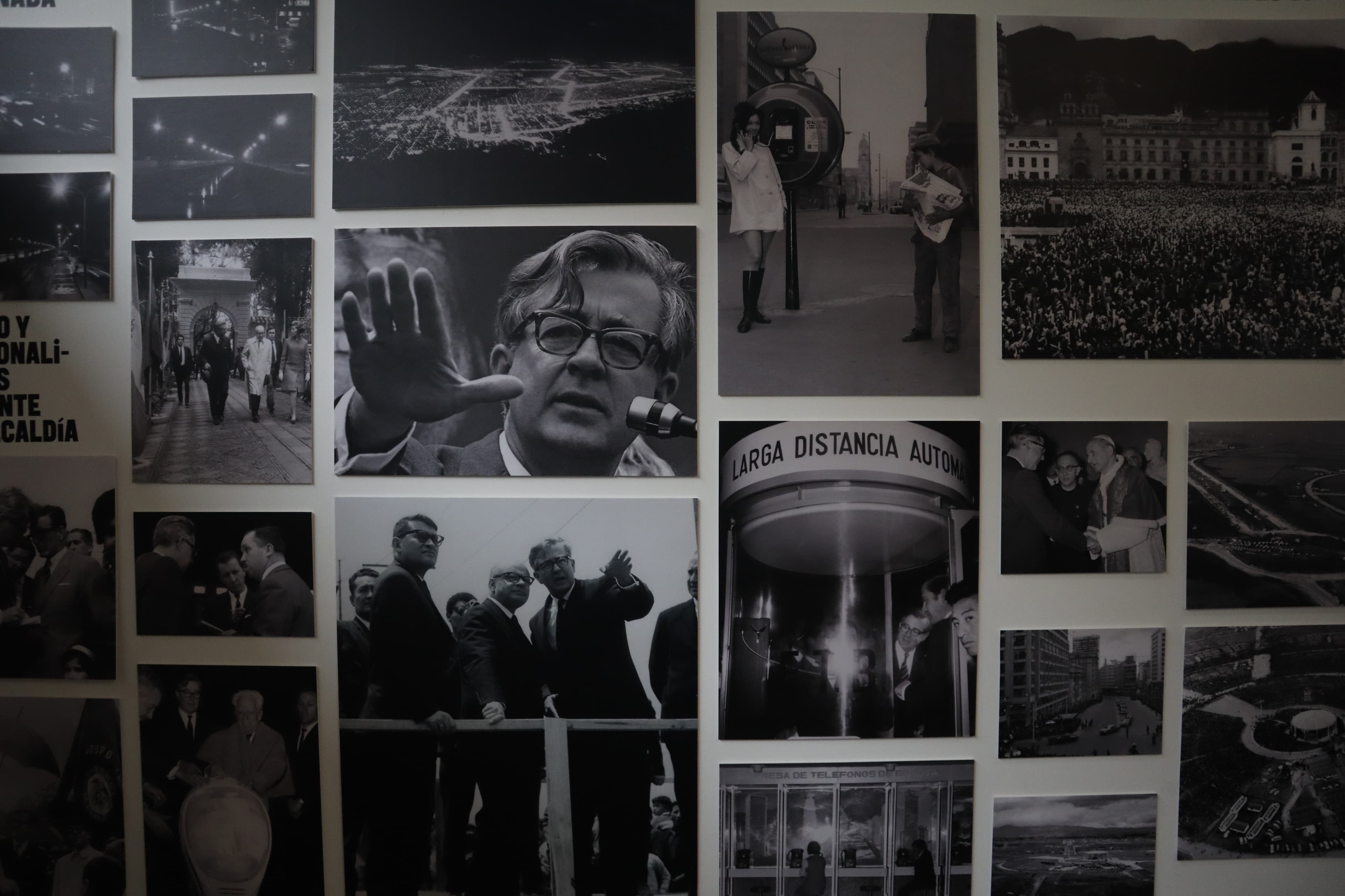 La Universidad de los Andes conmemora el centenario del natalicio del expresidente Virgilio Barco. La fecha conmemorativa se estableció en 2021, año en el que se cumplía un siglo del nacimiento del mandatario.