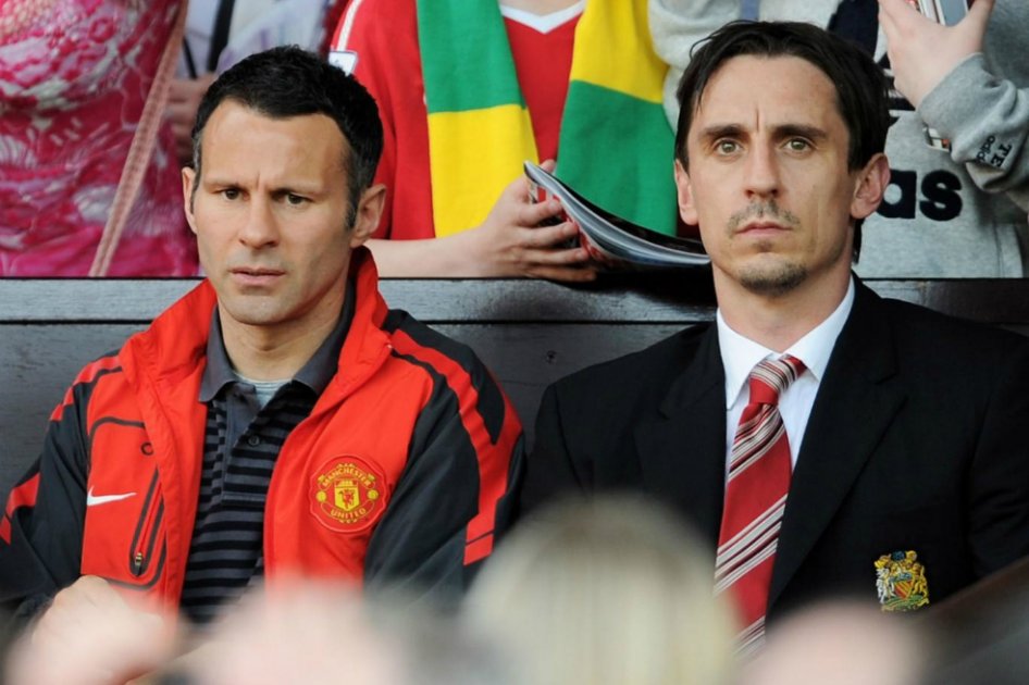 Neville y Giggs, solidarios