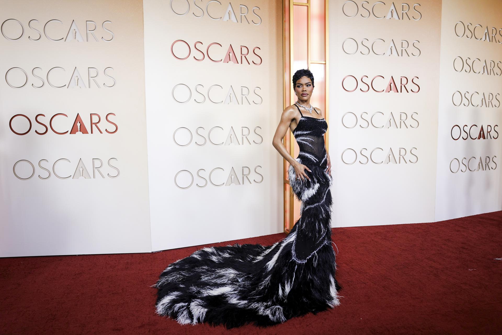 LOS ANGELES (United States), 15/03/2026.- US singer Teyana Taylor arrives on the red carpet ahead of the 98th annual Academy Awards ceremony at the Dolby Theatre in the Hollywood neighborhood of Los Angeles, California, USA, 15 March 2026. The Oscars are presented for outstanding individual or collective efforts in filmmaking in 24 categories. EFE/EPA/RYAN SUN
