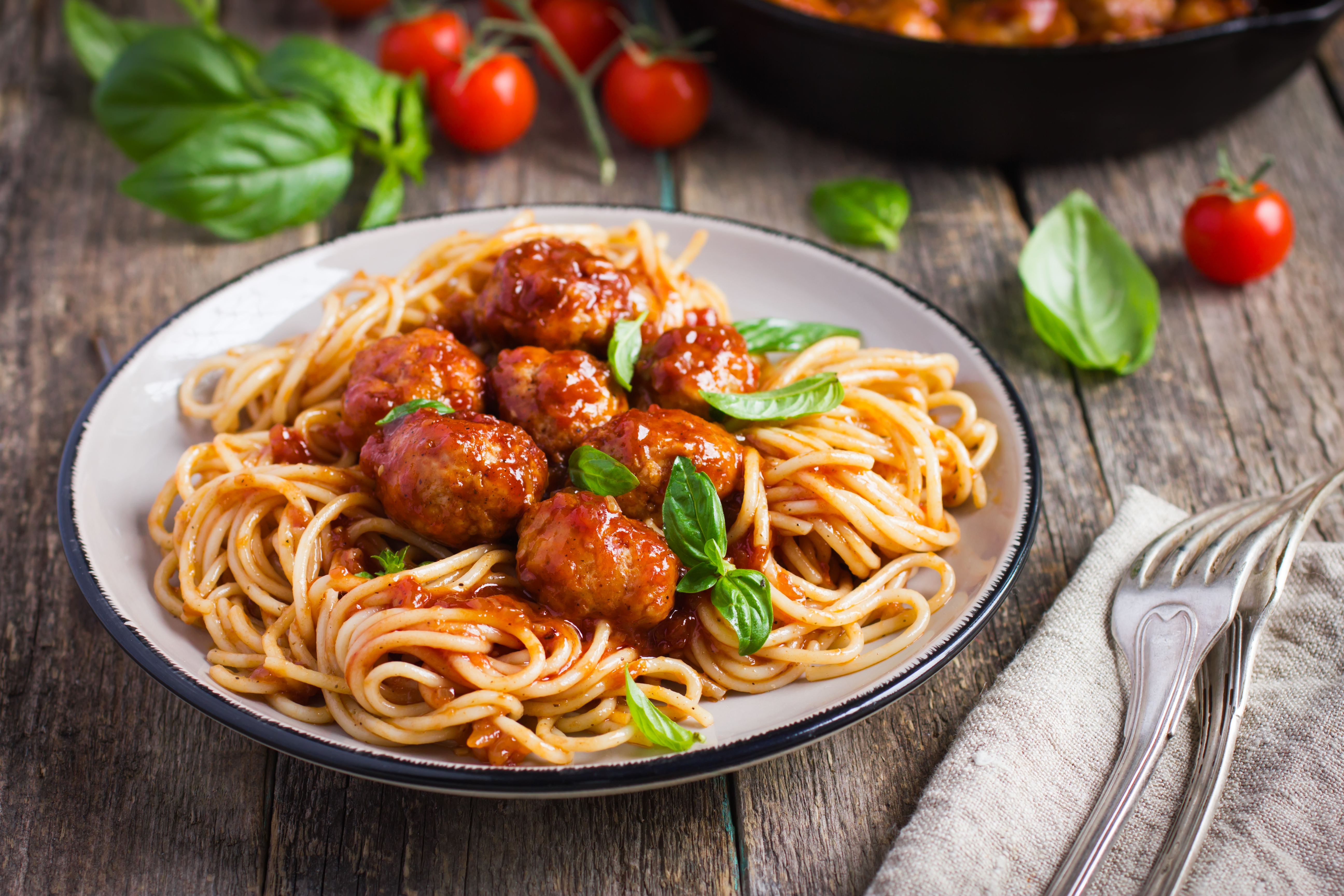 Receta: así se prepara una buena pasta con albóndigas