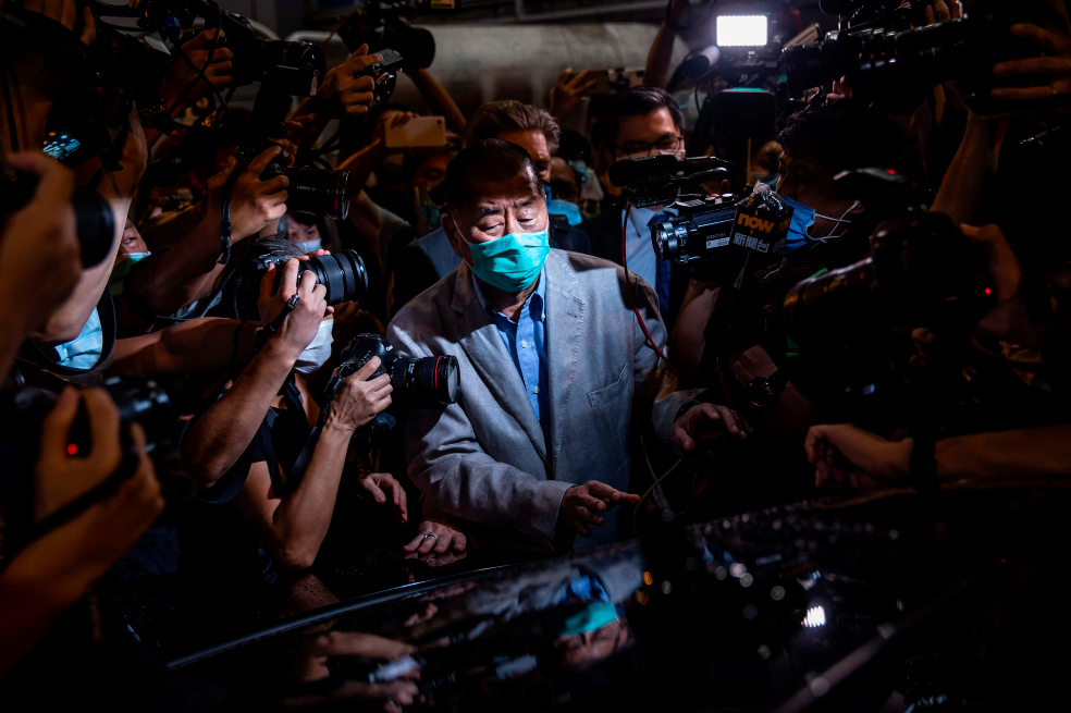 El juicio contra Jimmy Lai, crítico de China, empezó en Hong Kong