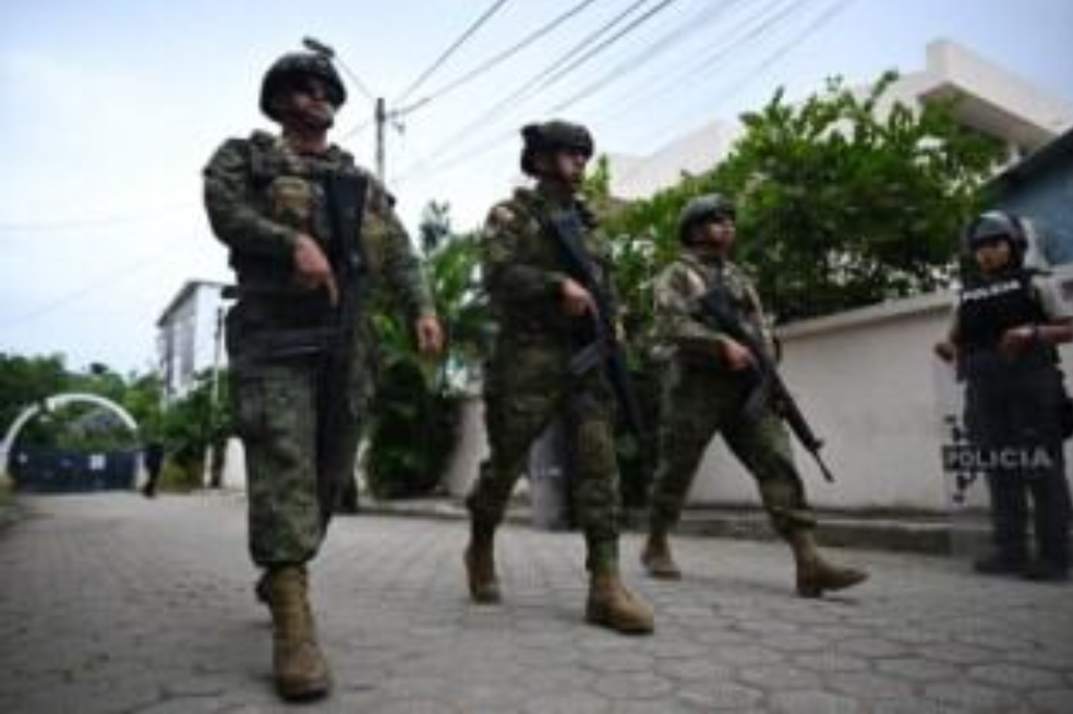 Ecuador despliega 3.000 militares en Quito en medio de protestas indígenas