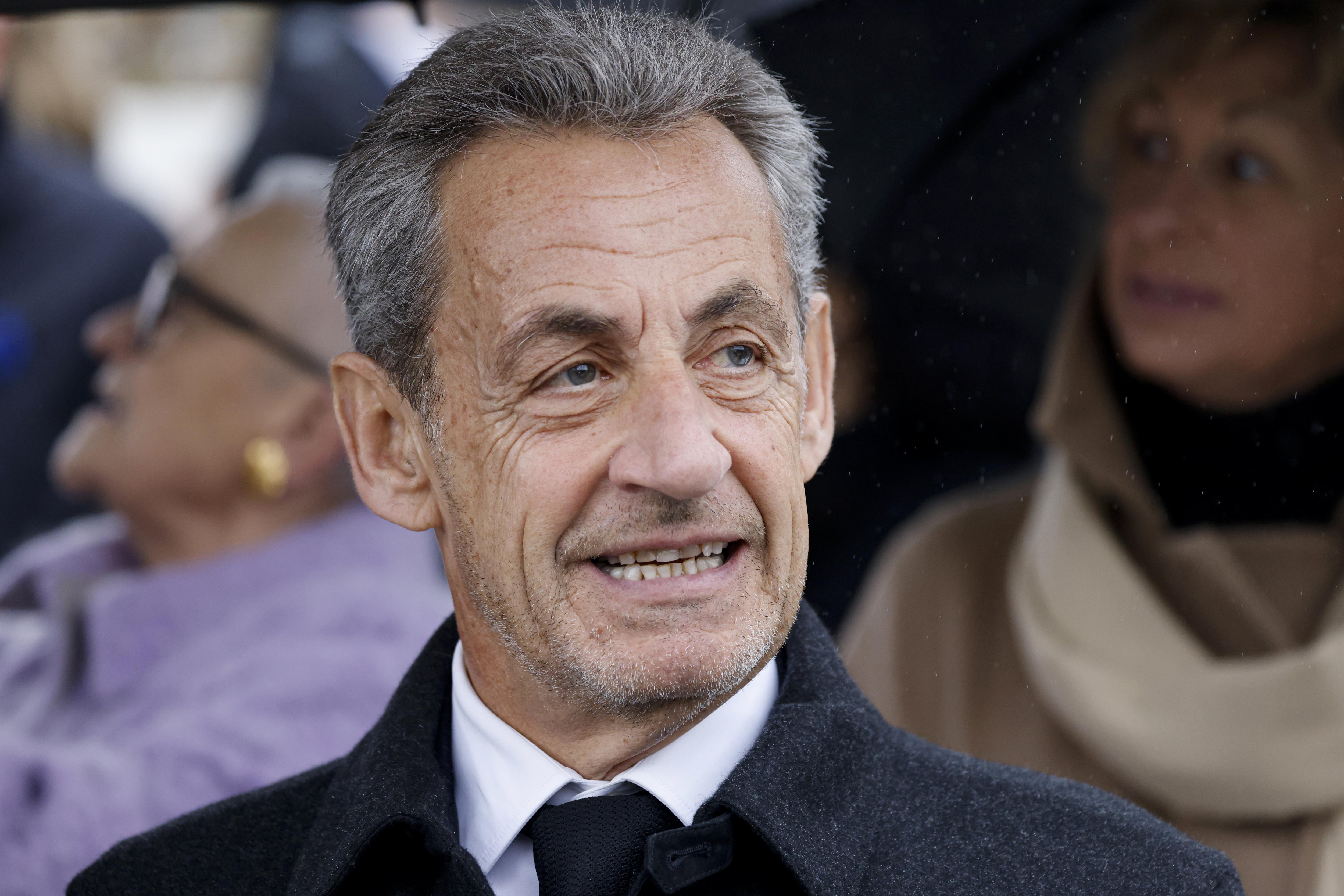 Nicolas Sarkozy, condenado por corrupción, usará brazalete electrónico por un año