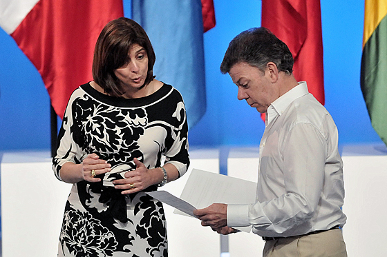 Santos y Holguín hacen un balance de las relaciones exteriores colombianas