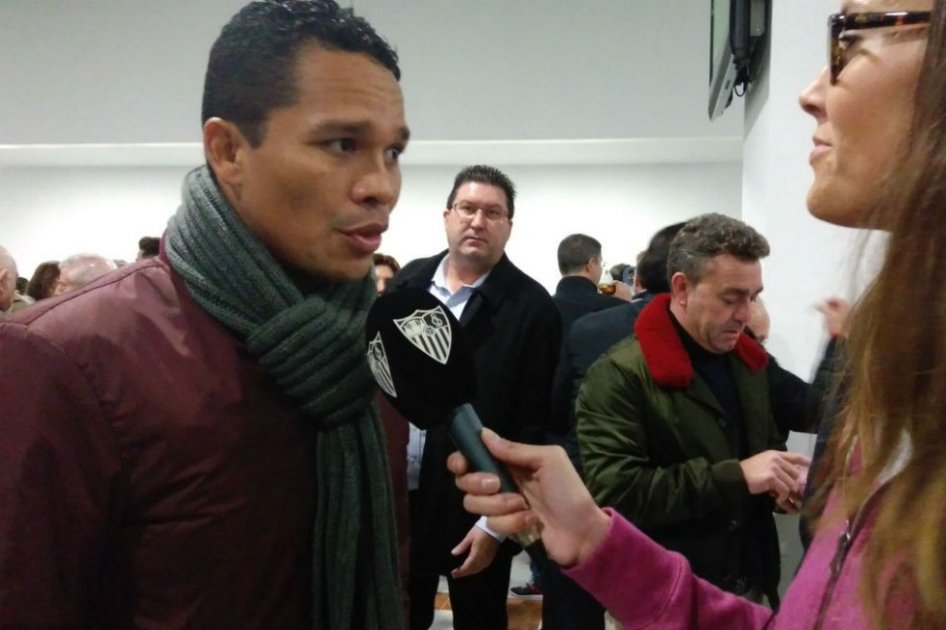 Bacca no seguiría en el Milan: crecen los rumores por su presencia en partido Sevilla-Valencia