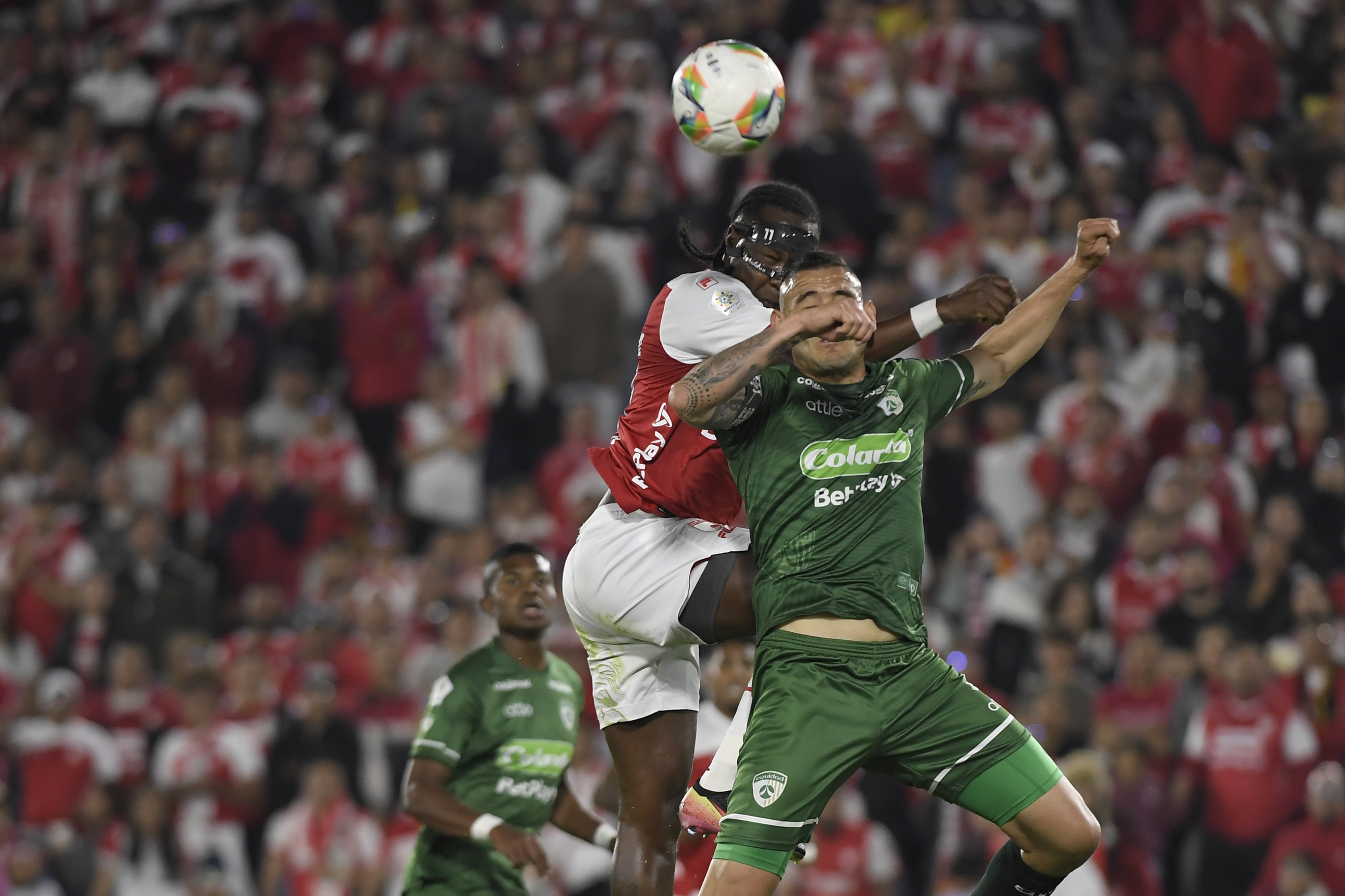 Partido Santa Fe vs La Equidad por la fecha trece de la Liga Betplay 2025-II.