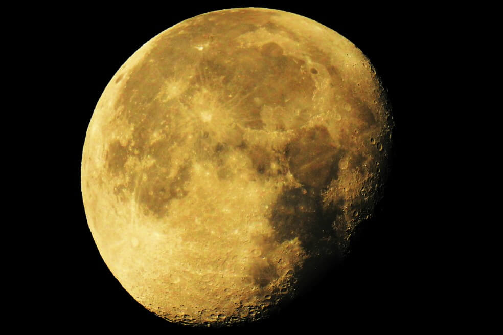 Según la Nasa, la Luna se está achicando