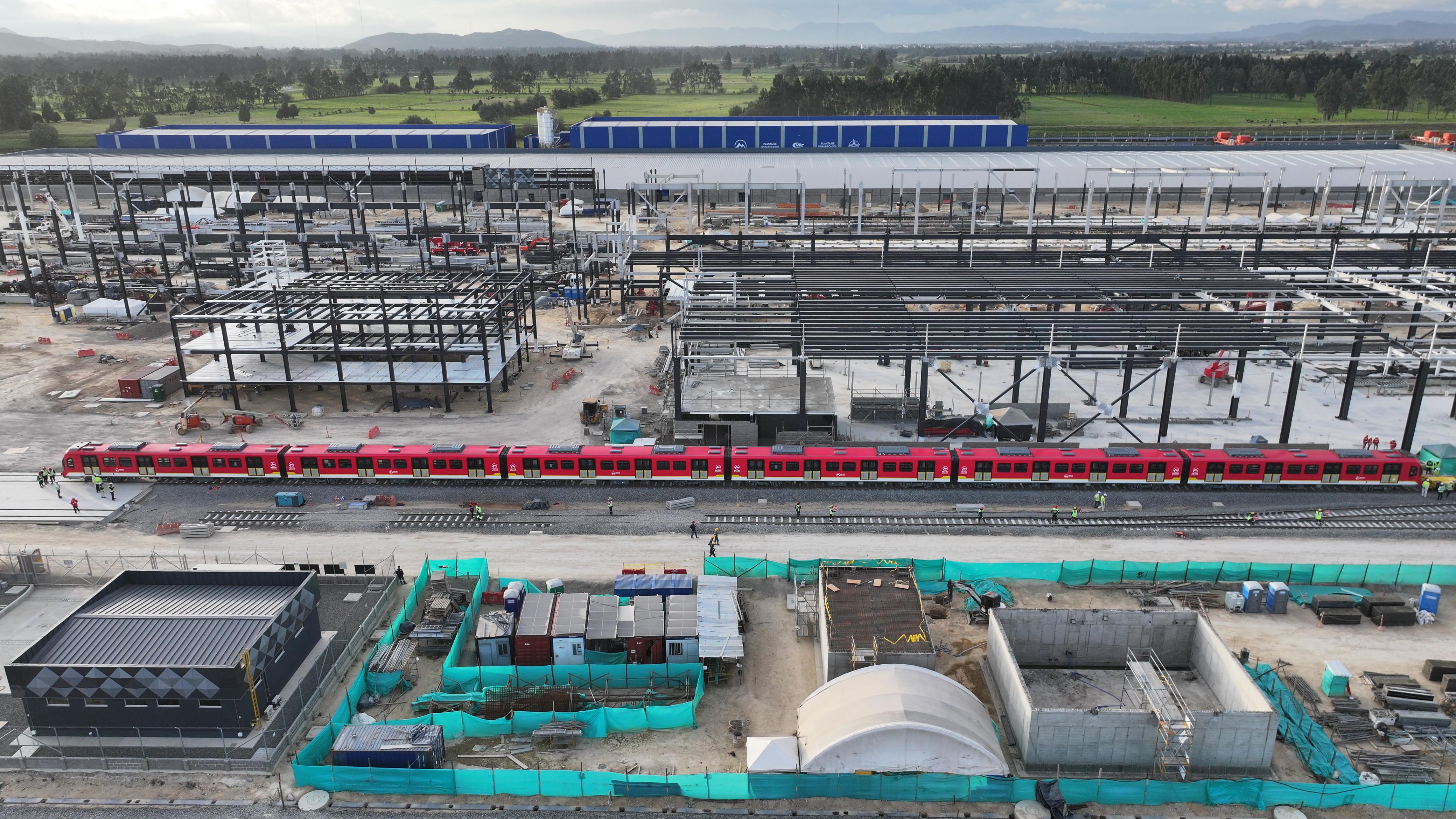 El primer tren del metro de Bogotá lo armaron en el patio taller el 11 de septiembre de 2025.