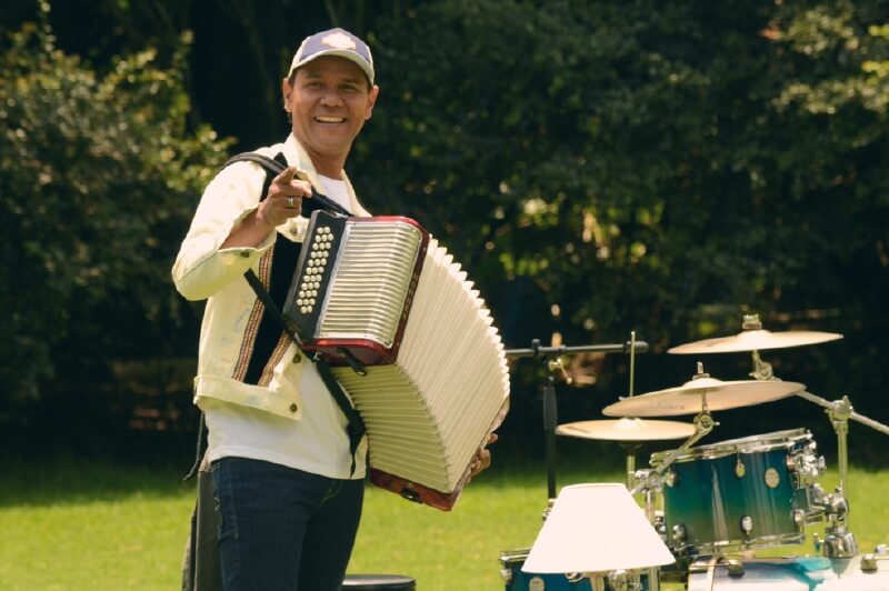 Éibar Gutiérrez y su álbum “Te amo Señor”