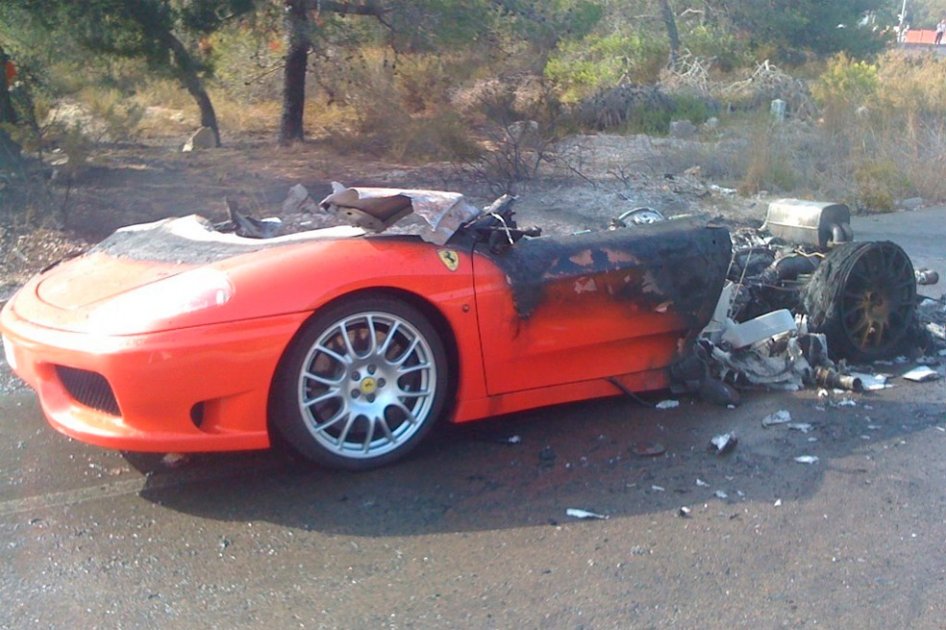 Futbolista argentino Ever Banega salió ileso del incendio de su Ferrari