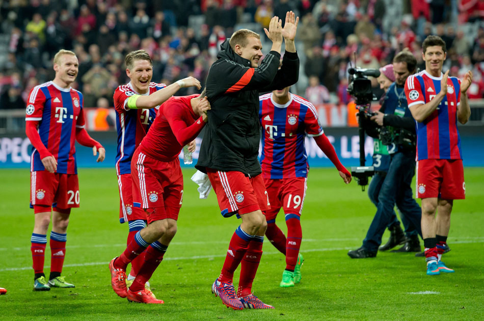 Bayern aprovecha superioridad numérica y golea 7-0 en Champions