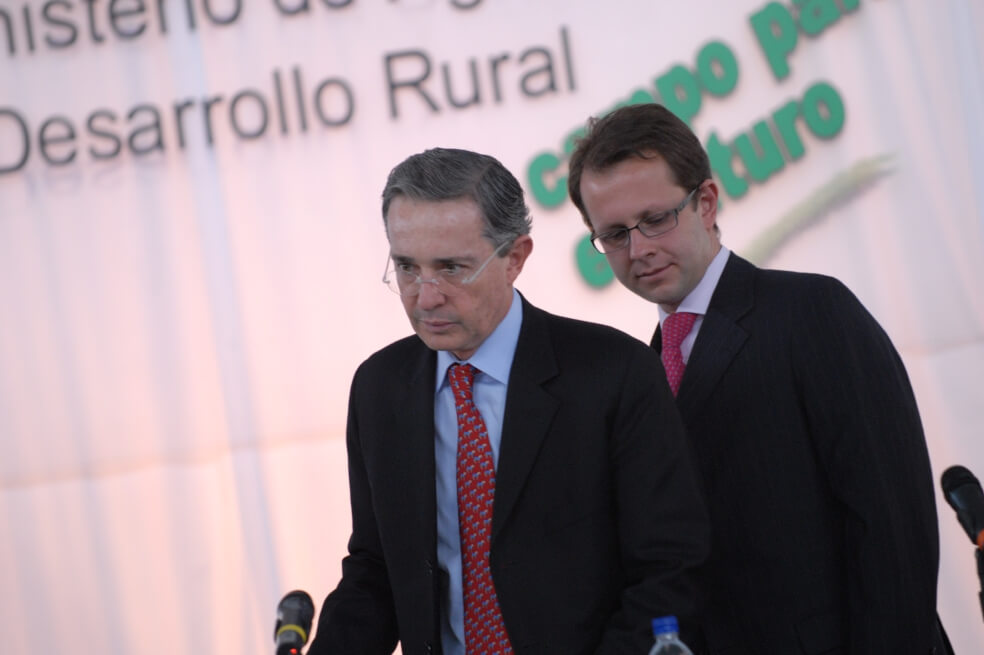 Doble instancia retroactiva: la propuesta de Uribe