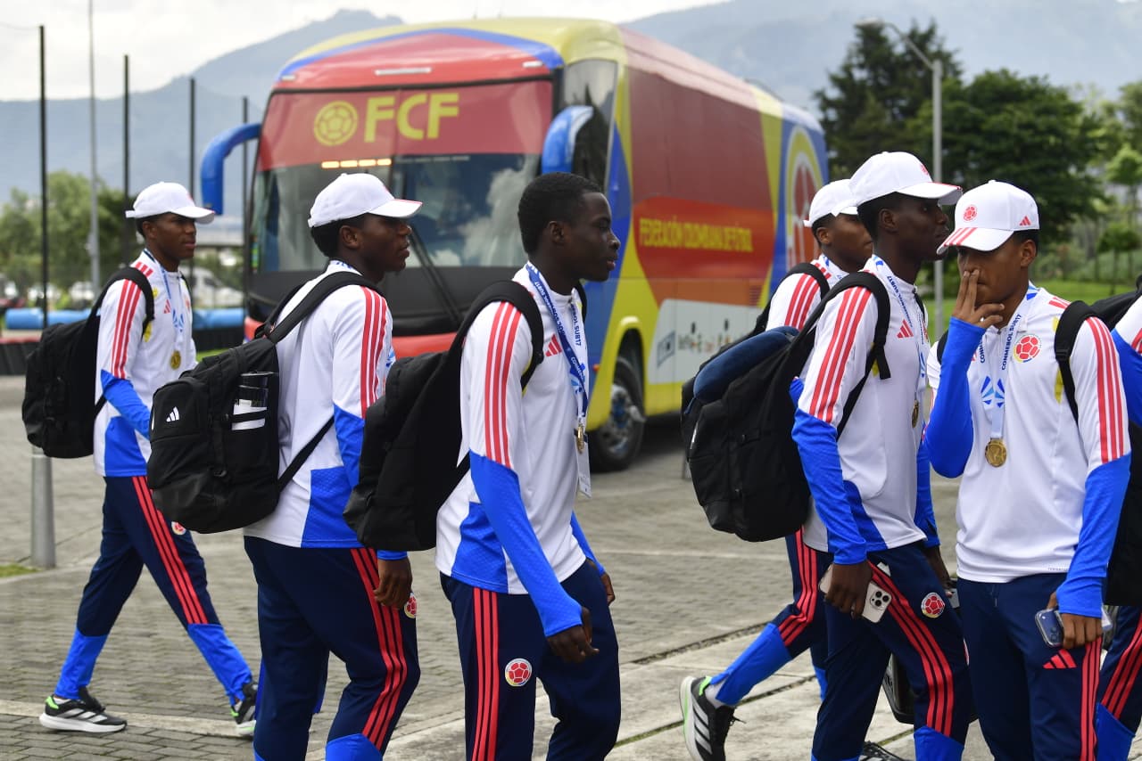 Galería del recibimiento del equipo Sub-17 de Colombia luego del título en el Sudamericano.