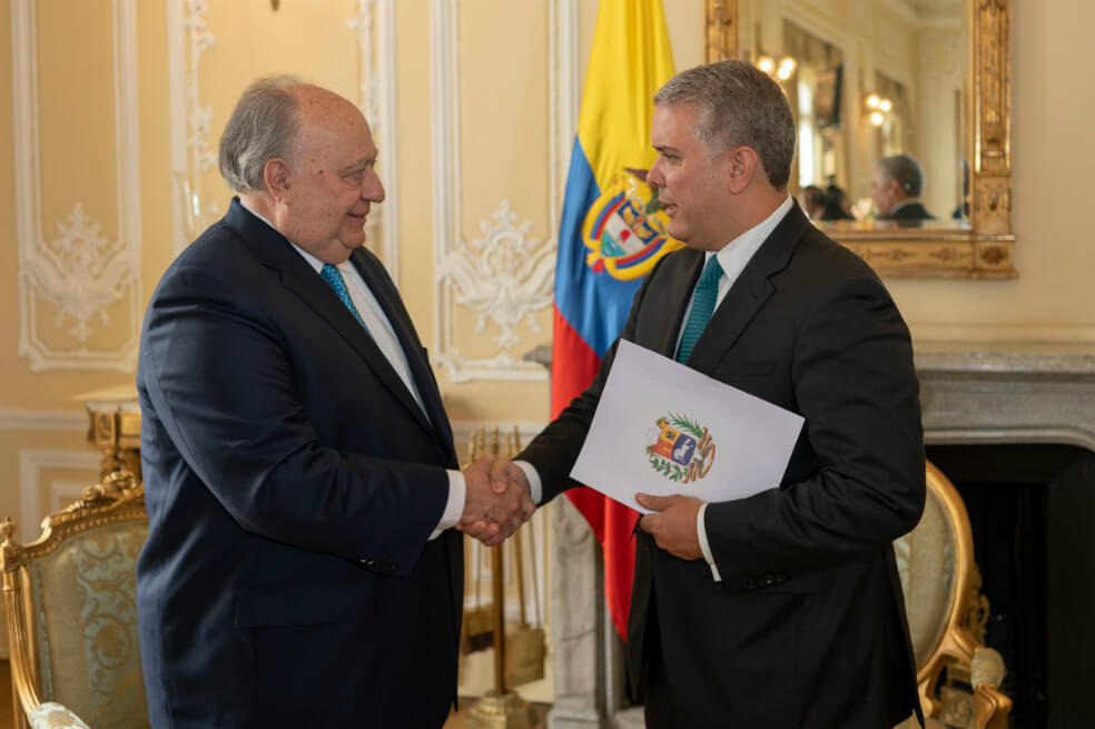 Calderón Berti se oficializa como embajador de Venezuela en Colombia
