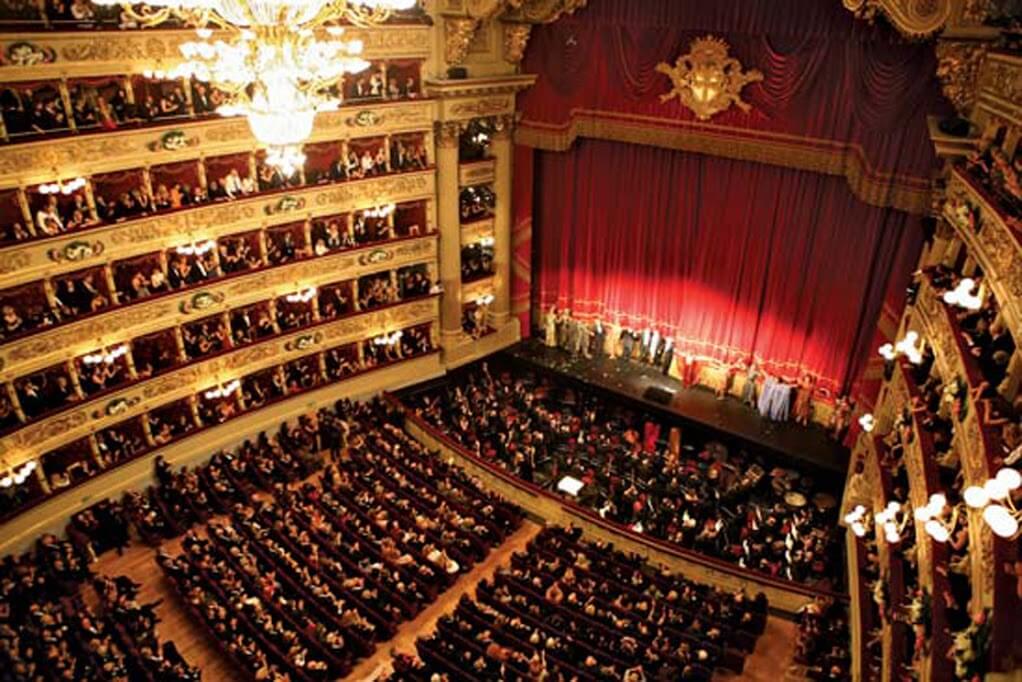 Ni shorts, ni sandalias: el Teatro La Scala impuso un nuevo código de vestimenta