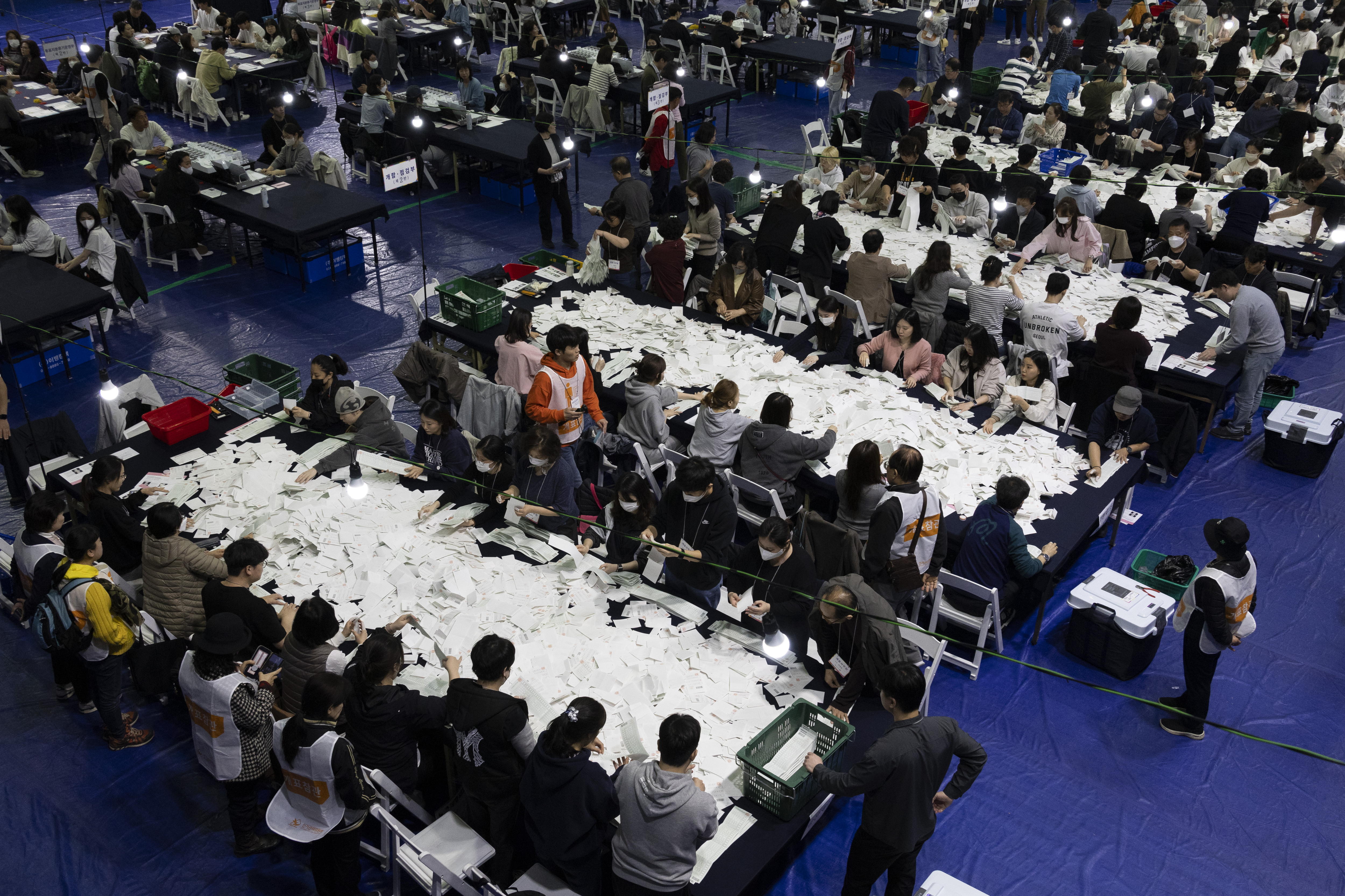 La oposición surcoreana gana las elecciones legislativas y aumentaría su mayoría
