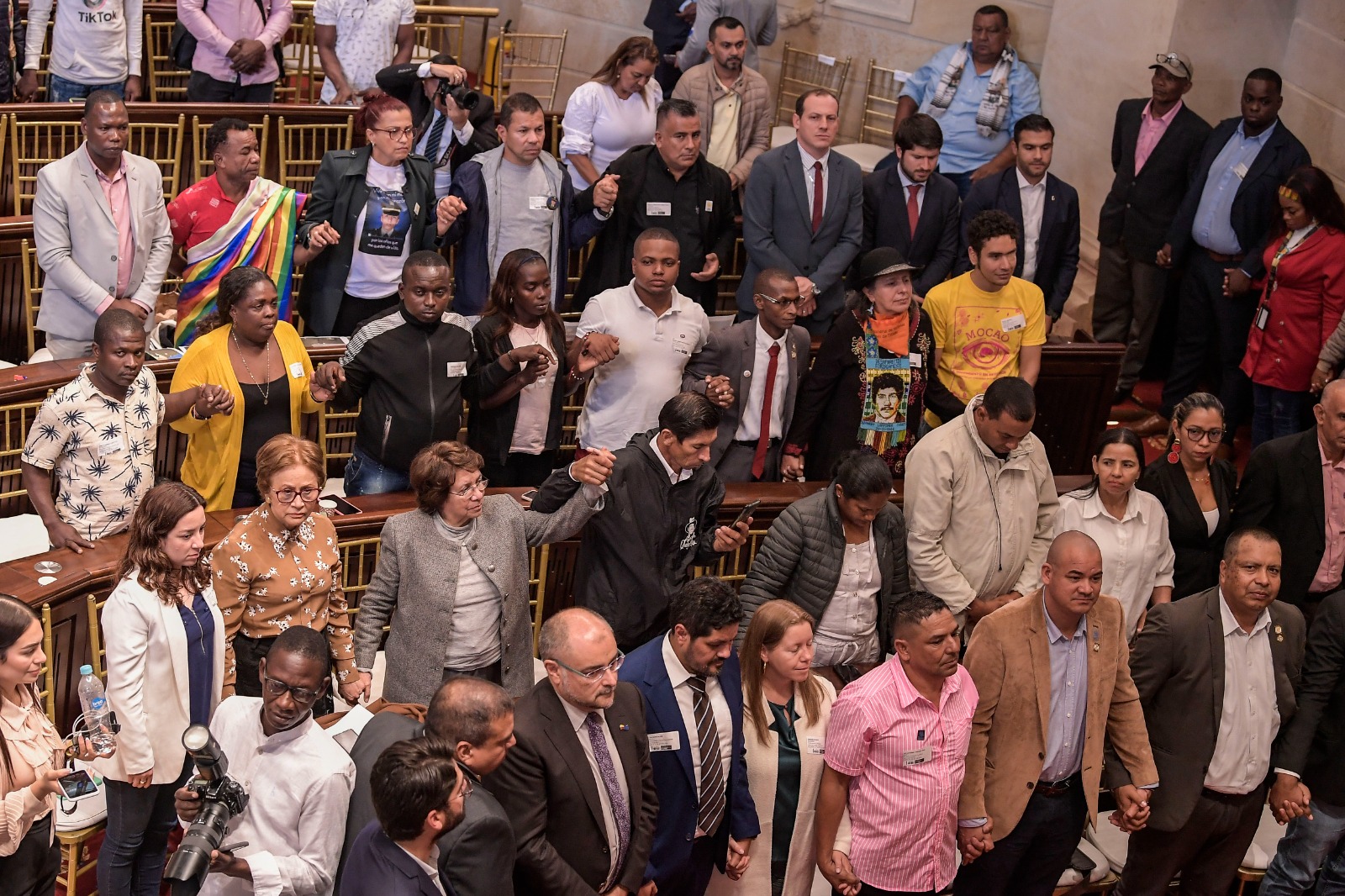 Víctimas pidieron mayor atención del Gobierno ante el Congreso en pleno