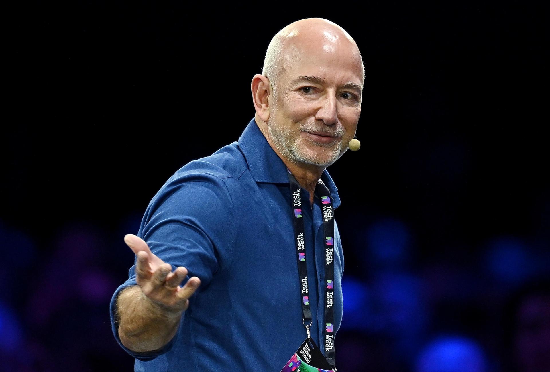 Turin (Italy), 03/10/2025.- Amazon founder Jeff Bezos attends Italian Tech Week 2025 at OGR in Turin, Italy, 03 October 2025. (Italia) EFE/EPA/Alessandro Di Marco