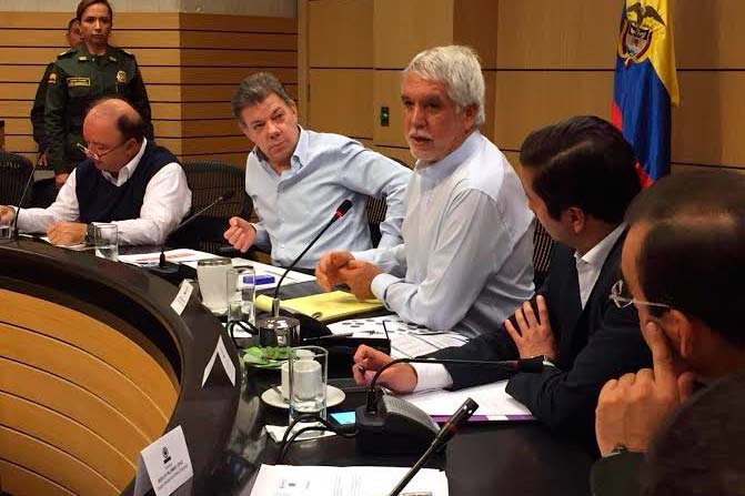 Santos pide a medios no publicitar videos de celulares robados