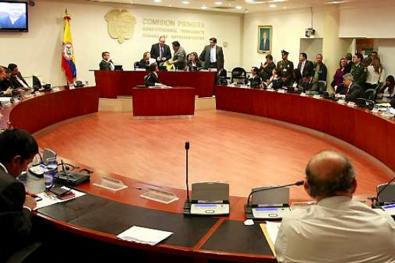 Congresistas aprueban proyecto de transfuguismo político a su favor