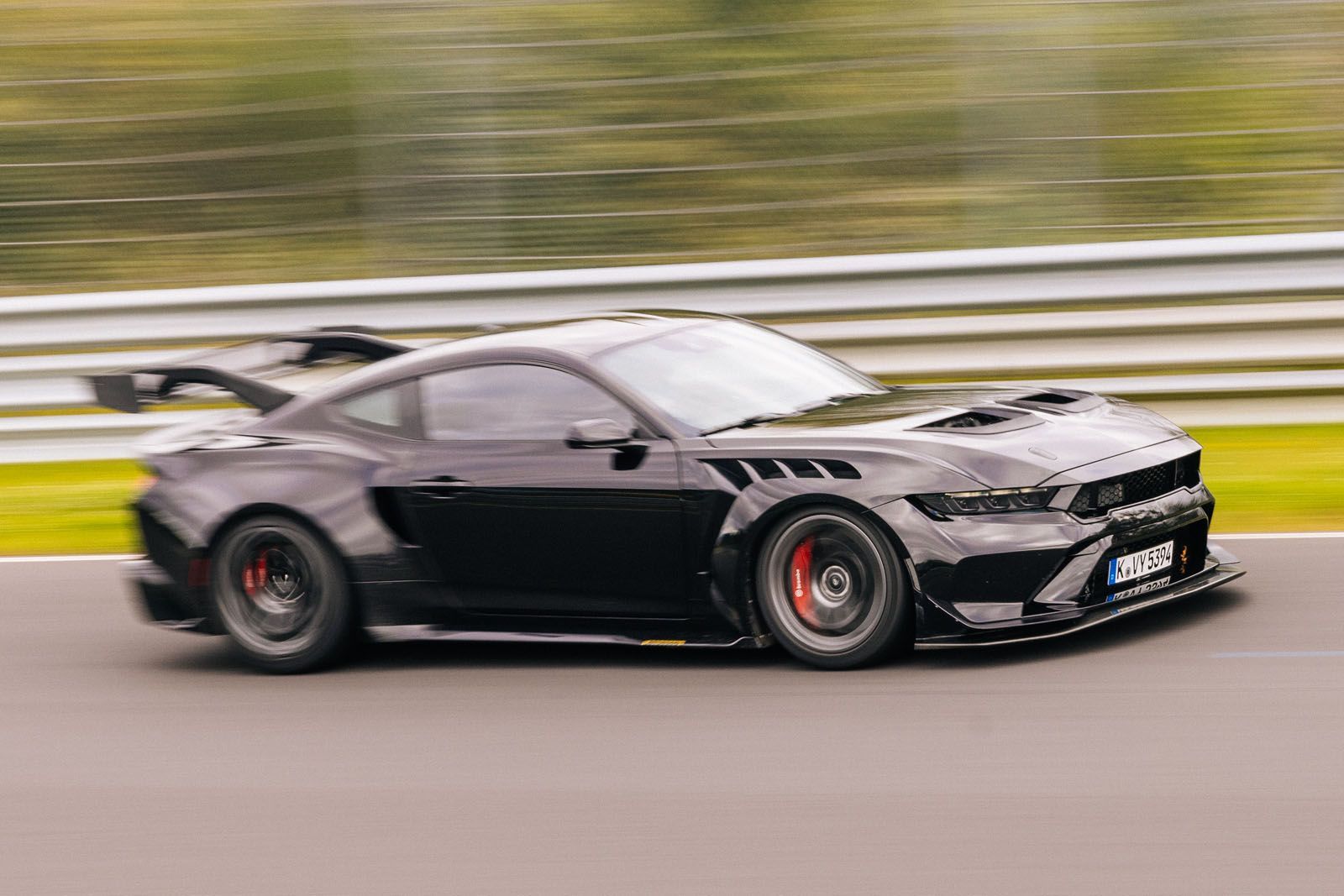 Así es el carro de Ford que rompió récords de velocidad en Nürburgring