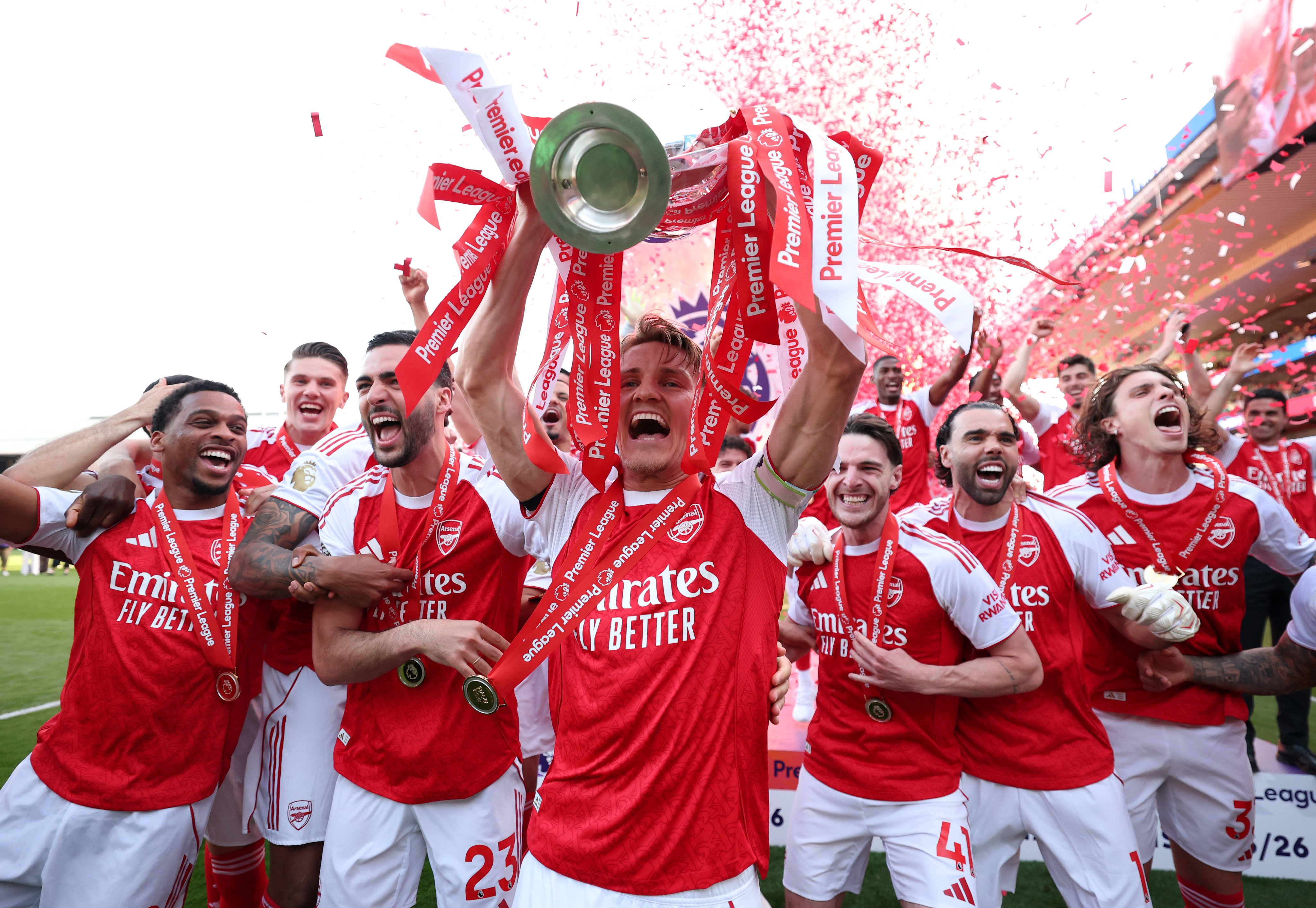 Historia en Inglaterra: así levantó Arsenal el título de la Premier League tras 22 años