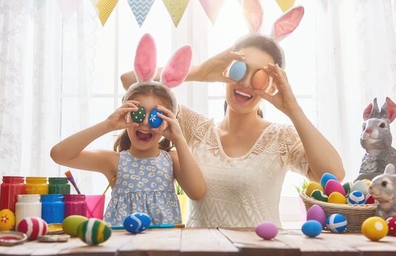 Los diseños que se pintan en los huevos de Pascua varían enormemente y dependen en gran medida de las tradiciones culturales y personales.
