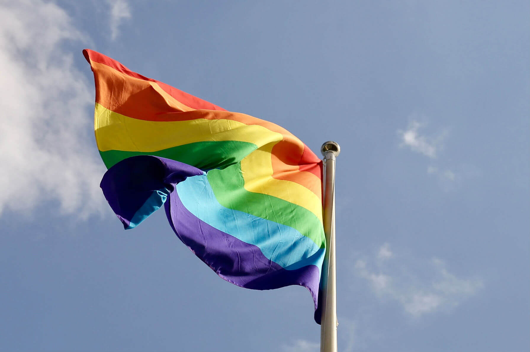 ¿Por qué la comunidad LGBT se opone a candidato homosexual en Túnez?