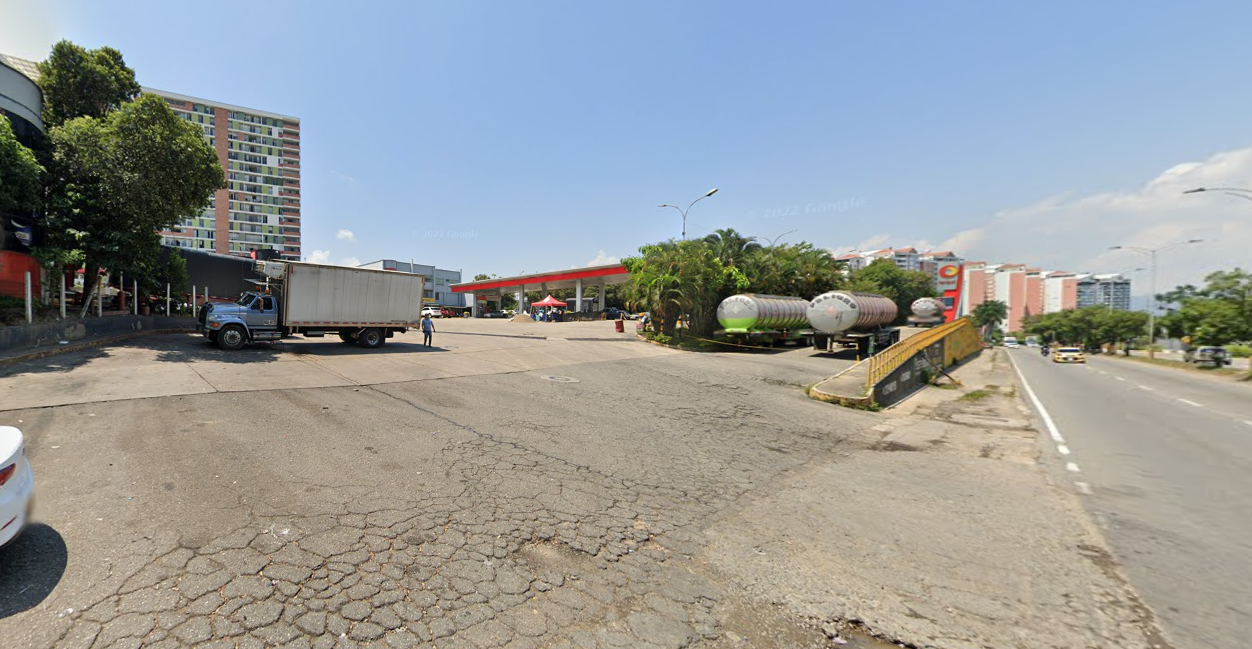 Hallaron a un hombre incinerado en parqueadero de una gasolinera en Floridablanca