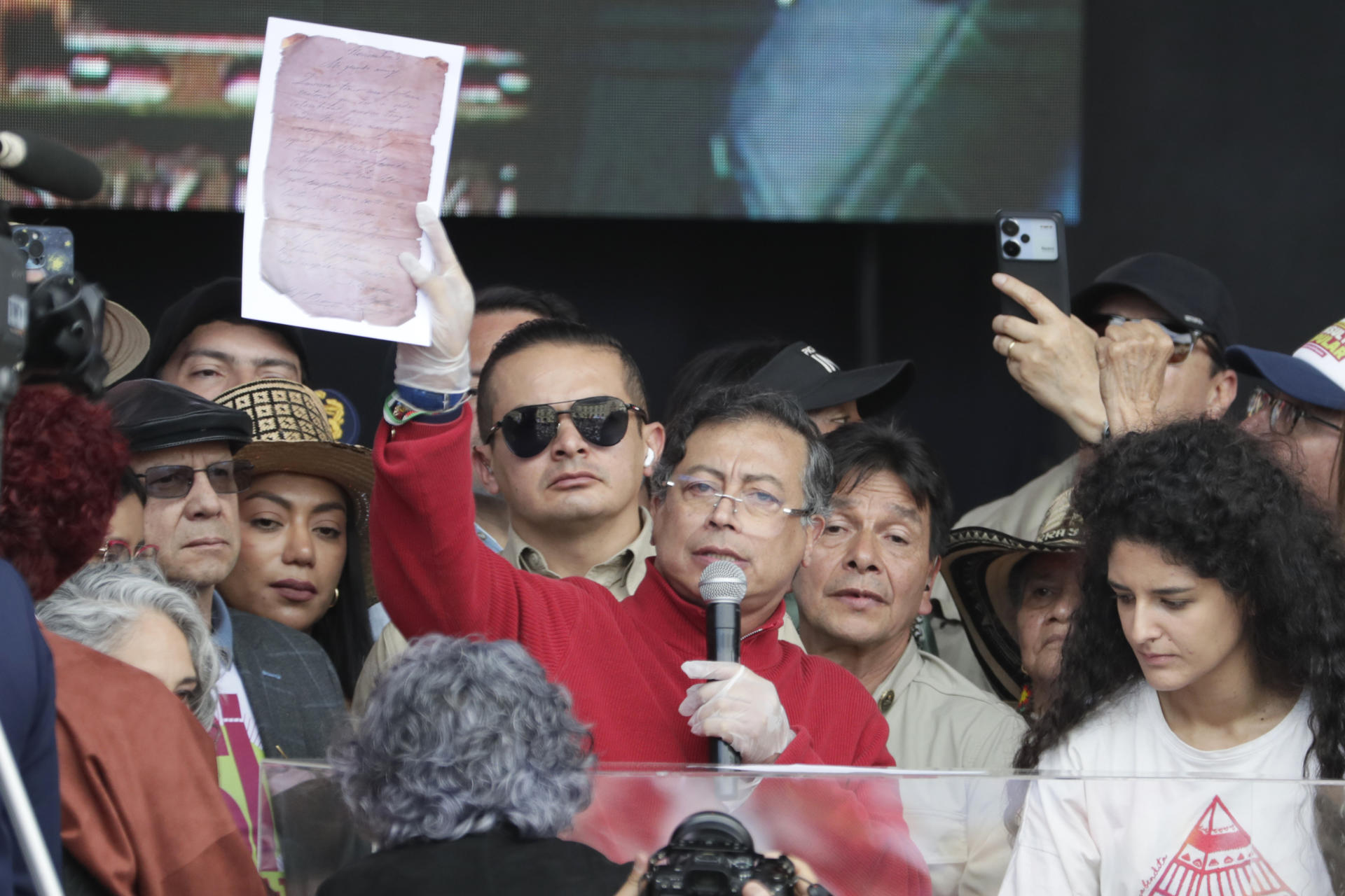 Petro le apostó a las calles para potenciar su consulta y presionar al Congreso