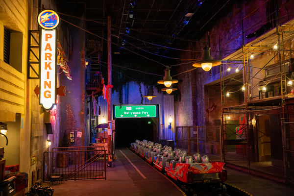Disney estrena la nueva montaña rusa de Los Muppets y promete una experiencia única: Rock ’n’ Roller Coaster Starring The Muppets