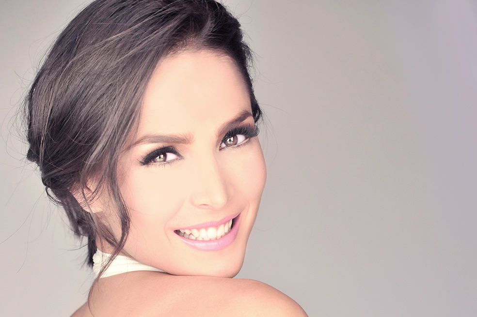 Carmen Villalobos presentará Premios Tu Mundo 2017
