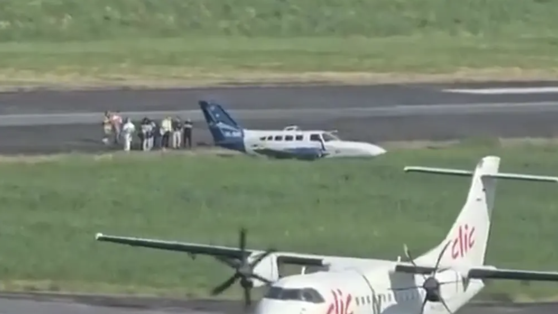 Una avioneta se salió de la pista en el aeropuerto Olaya Herrera, en Medellín