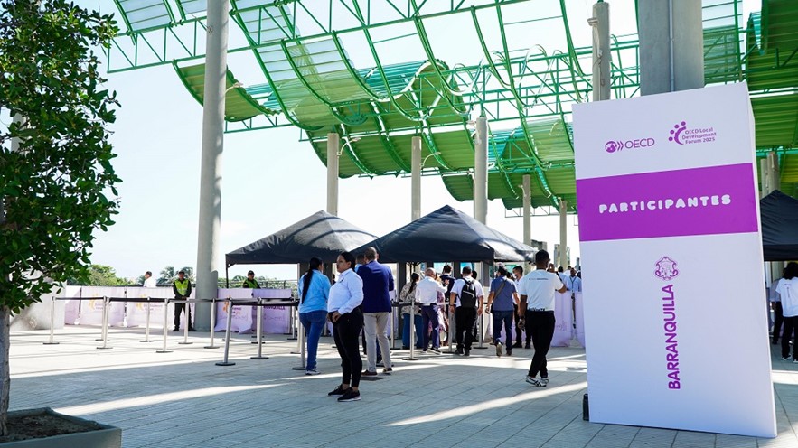 El centro de eventos Puerta de Oro es el escenario central del Foro de Desarrollo Local 2025 de la OCDE, en Barranquilla