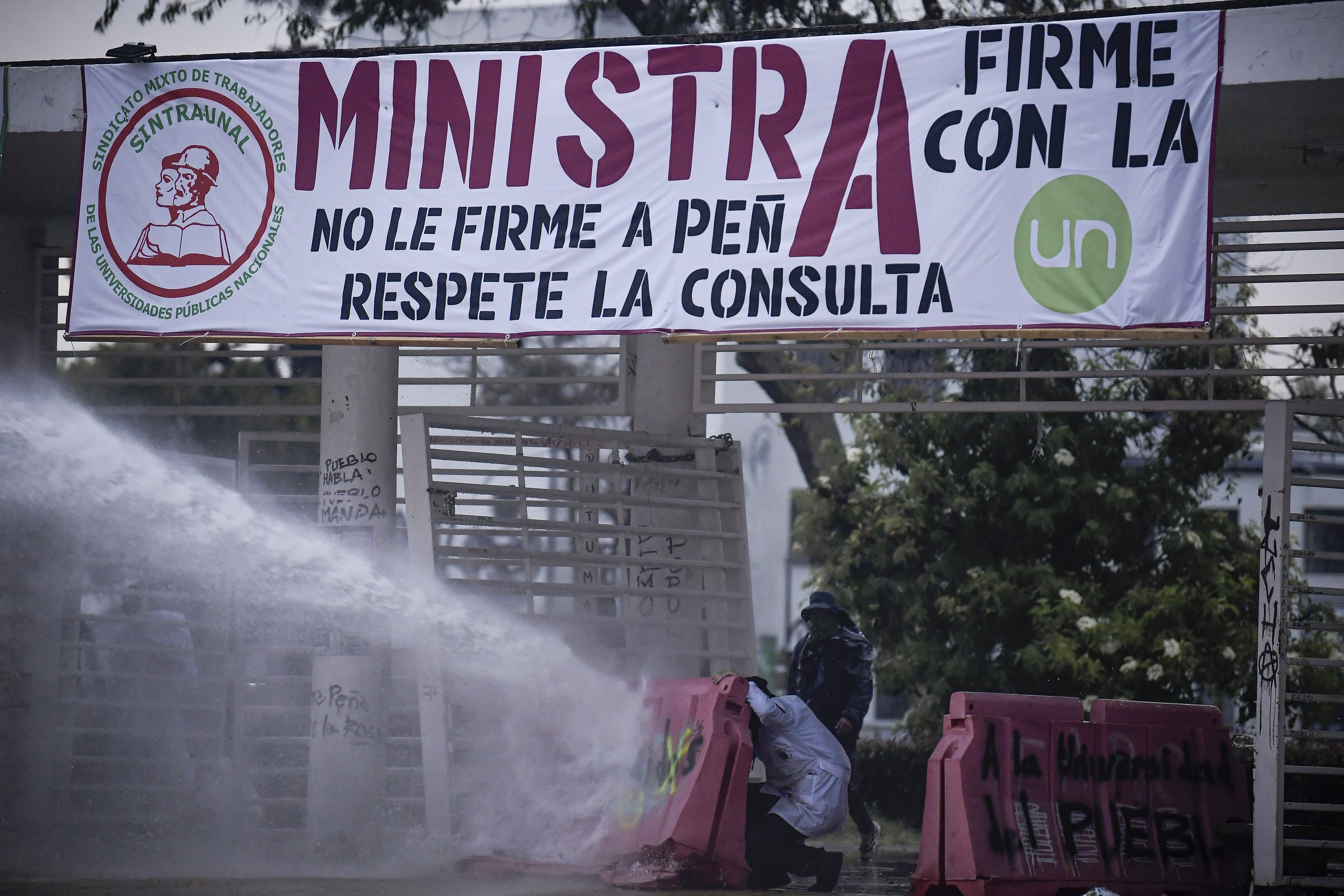 Manifestación Universidad Nacional, Incendio Estación de Transmilenio