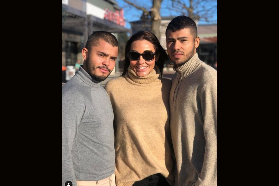 Él es el exesposo de Paula Andrea Betancur. No es famoso y tuvieron tres hijos