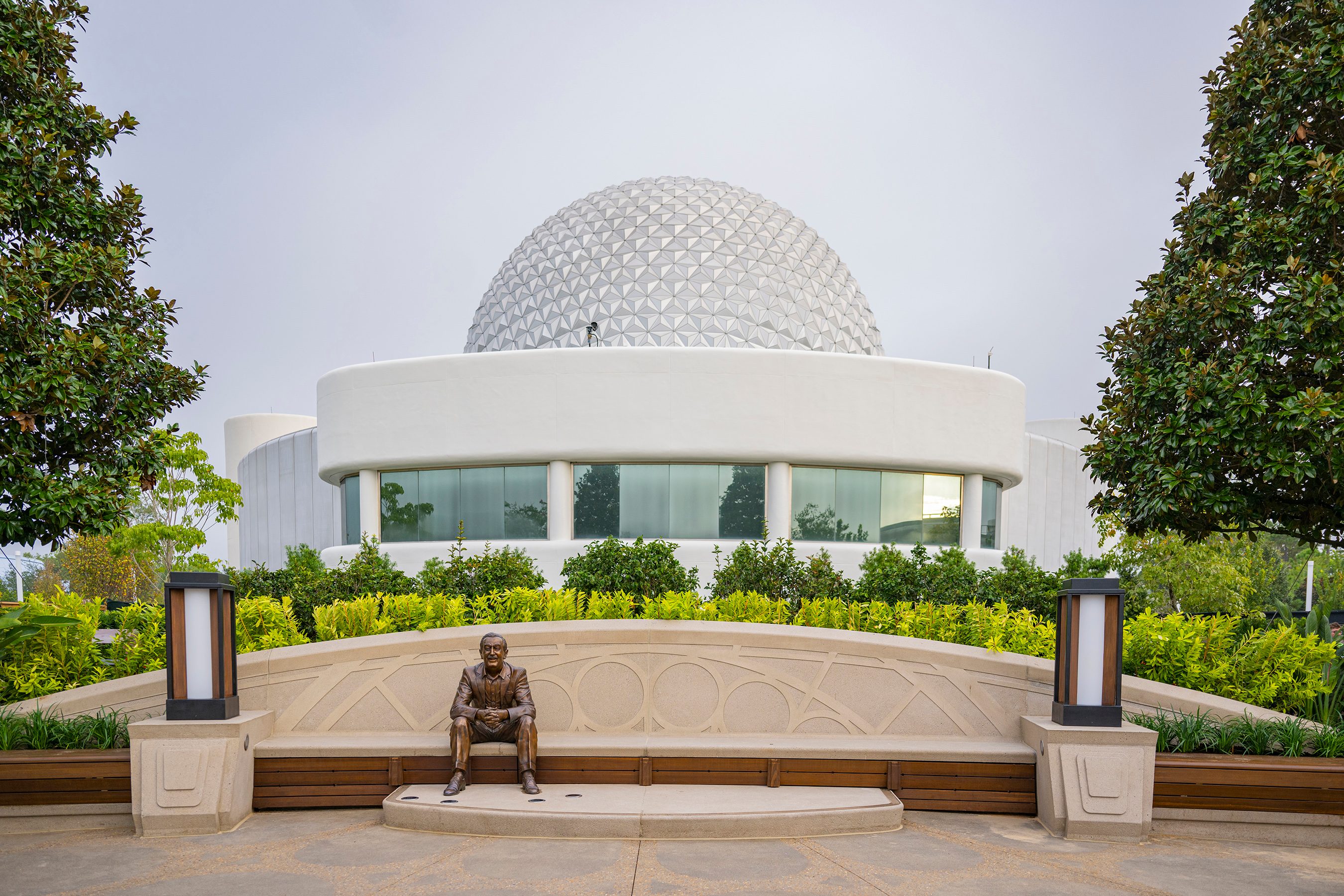 Nueva estatua "Walt the Dreamer".