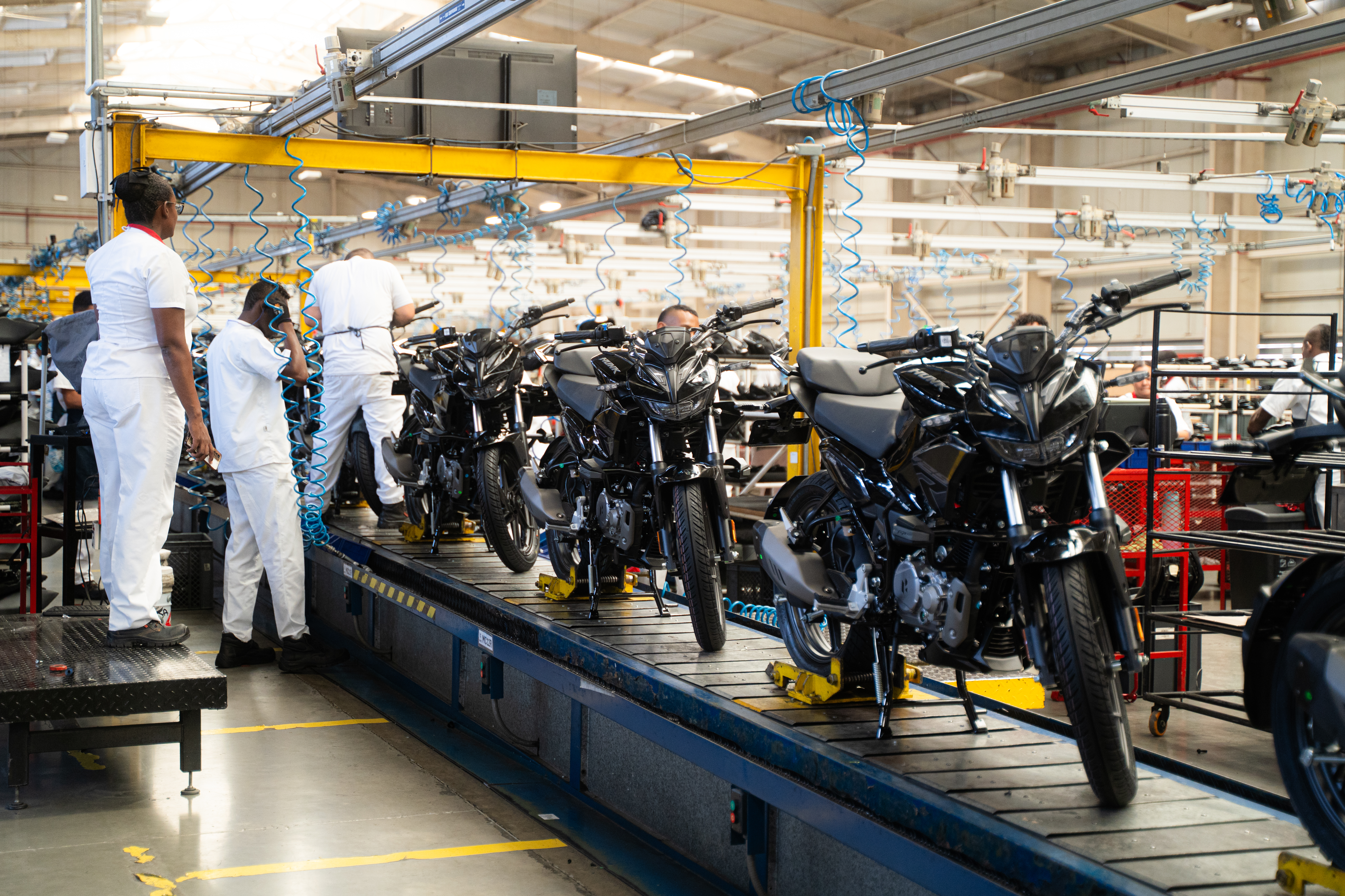Hero Motos impulsa el empleo, la industria y la movilidad en Colombia