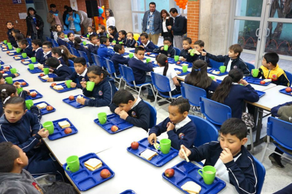 ¿Hay sobrecostos en el nuevo modelo de refrigerios escolares en Bogotá?