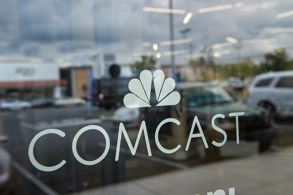 La Unión Europea autoriza la oferta de Comcast por el grupo de televisión Sky