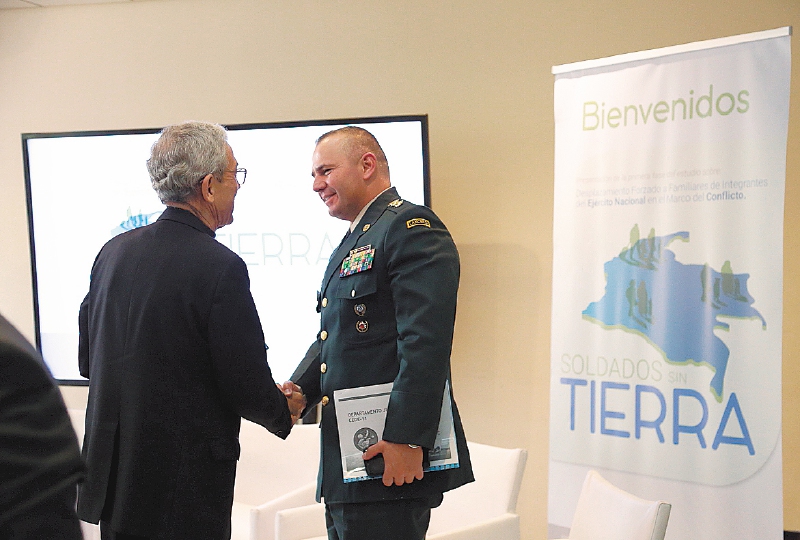 En 2021 empezarán sesiones privadas con los altos comandantes del Ejército para dialogar acerca de los hallazgos y las recomendaciones de la Comisión. / Comisión de la Verdad