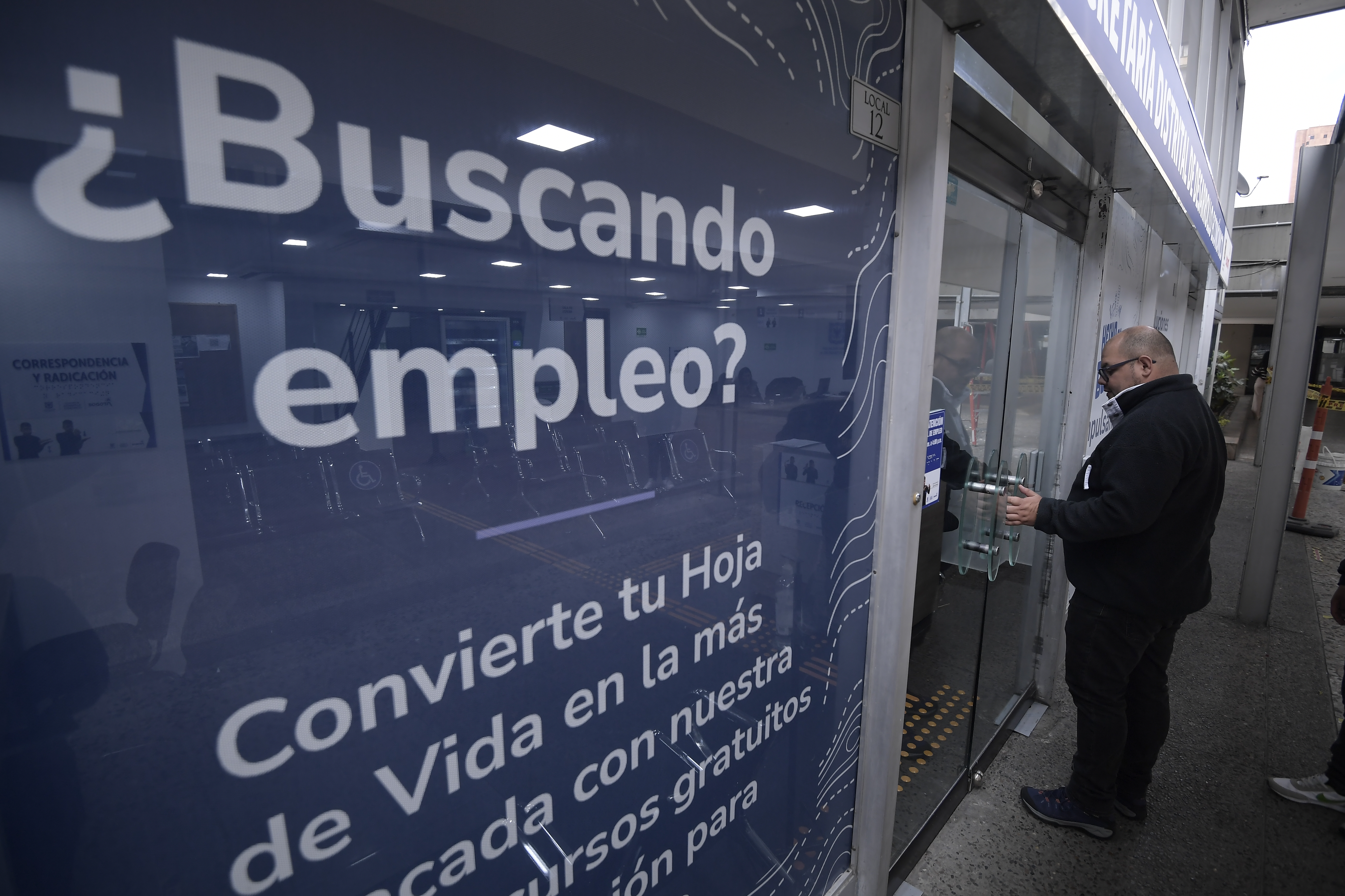 DANE abre vacantes con salarios superiores a $2 millones para mayo 2025