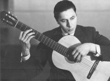 A Atahualpa Yupanqui se le considera el más importante músico argentino de folklore. /Archivo