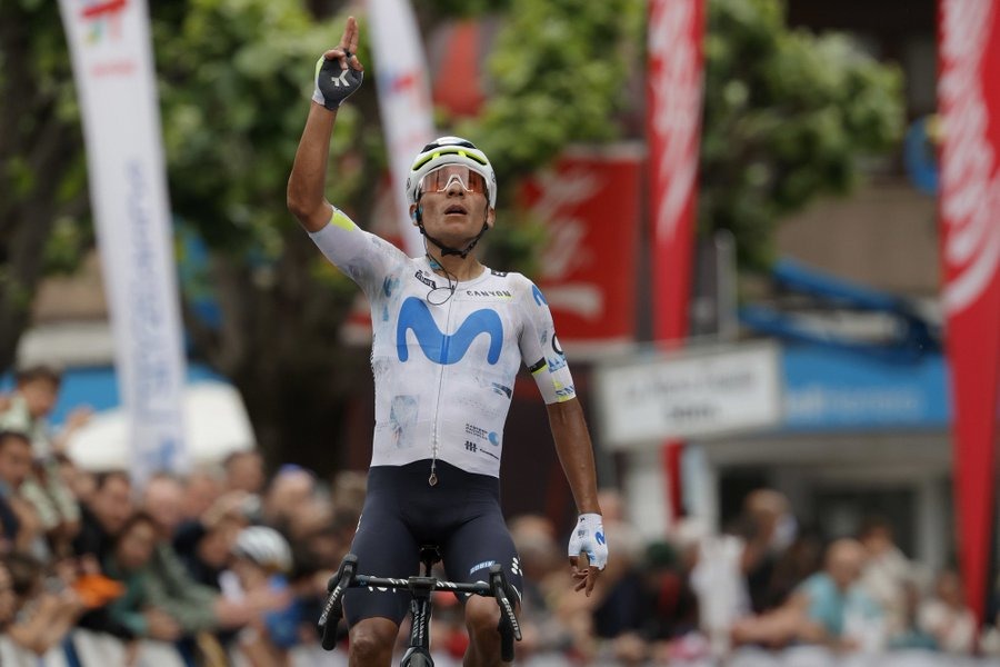 Nairo Quintana, gigante: ganó etapa  la Vuelta a Asturias y se la dedicó a Cristian Muñoz