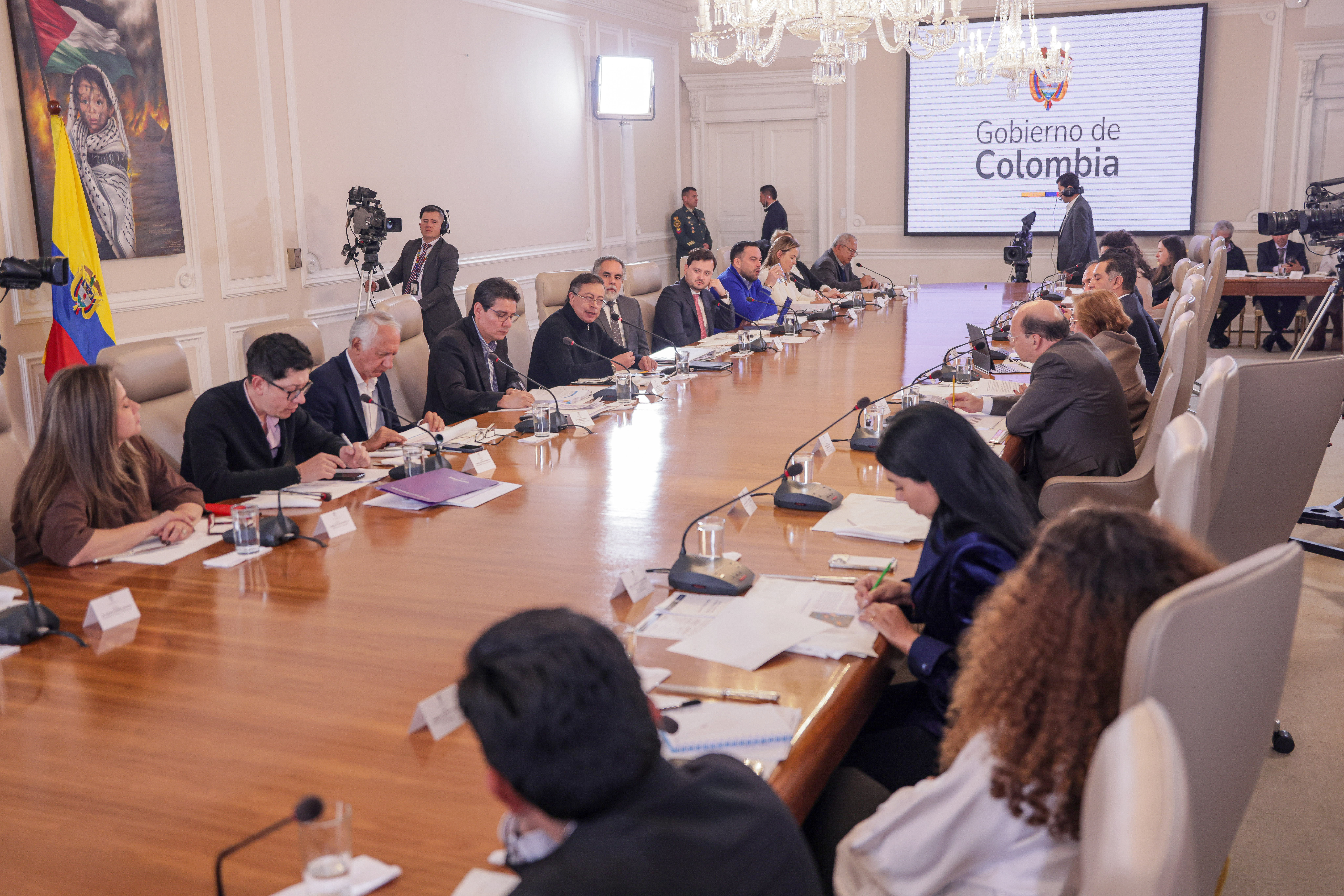 Consejo de Ministros en la Casa de Nariño sobre emergencia económica.
