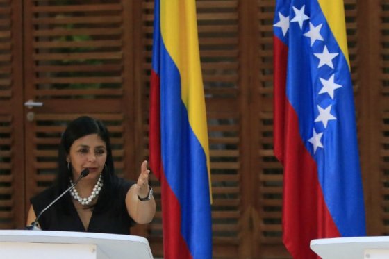 Venezuela hará ‘revisión integral’ de relaciones con EE.UU.