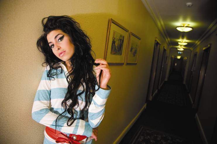 Fundación Amy Winehouse abrirá centro para rehabilitación de mujeres