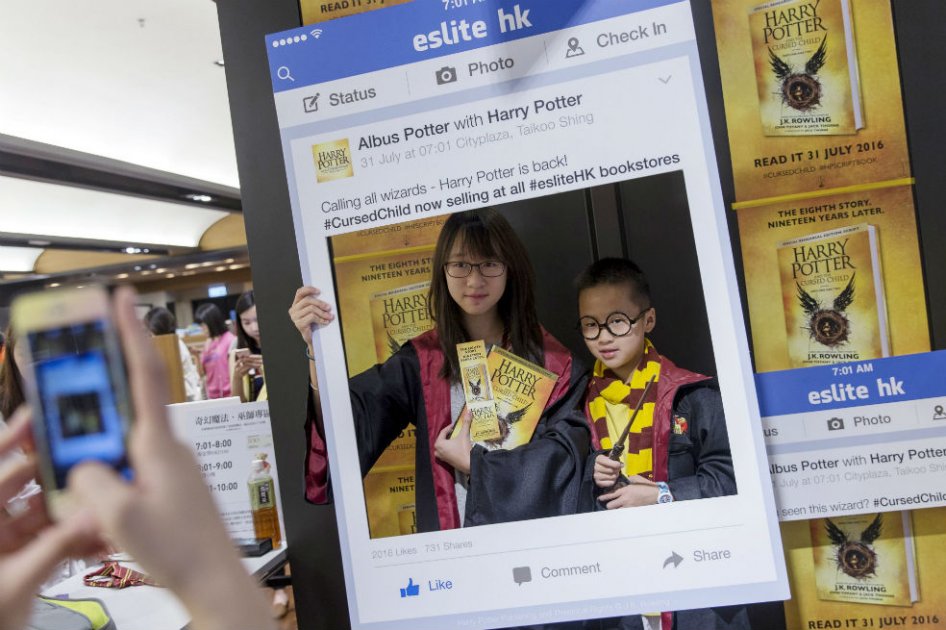 Cientos de seguidores de Harry Potter compran el guión de nueva obra teatral