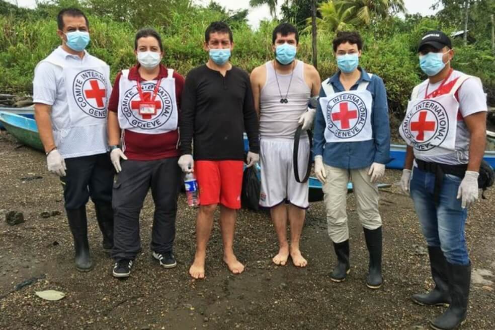 El Eln deja en libertad a tres personas que tenía secuestradas hace un mes en el Cauca